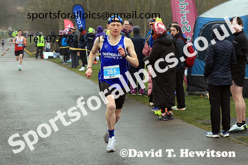 Senior Men and Over-35s to 49s Mens 2025 NECAA Royal Signals Road Relays Champs.,  Hetton Lyons Country Park, Hetton le Hole, County Durham. Photo: David T. Hewitson/Sports for All Pics